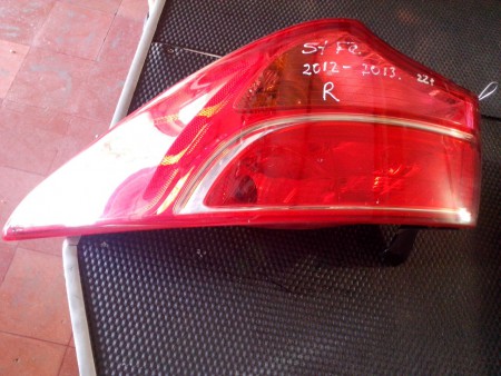 FAROL TRASERO HYUNDAY SANTA FE 2013